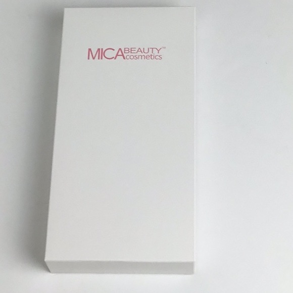 Mica Bella Cosmetics Bush Set New in Package - Picture 7 of 7
